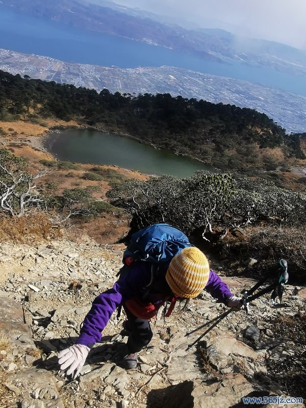 在苍山兰峰    苏娅供图